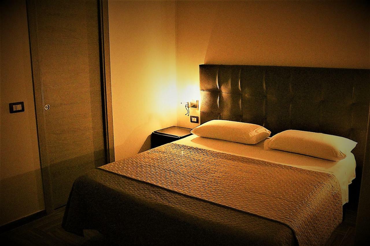Double Room,1054963471:JPEG